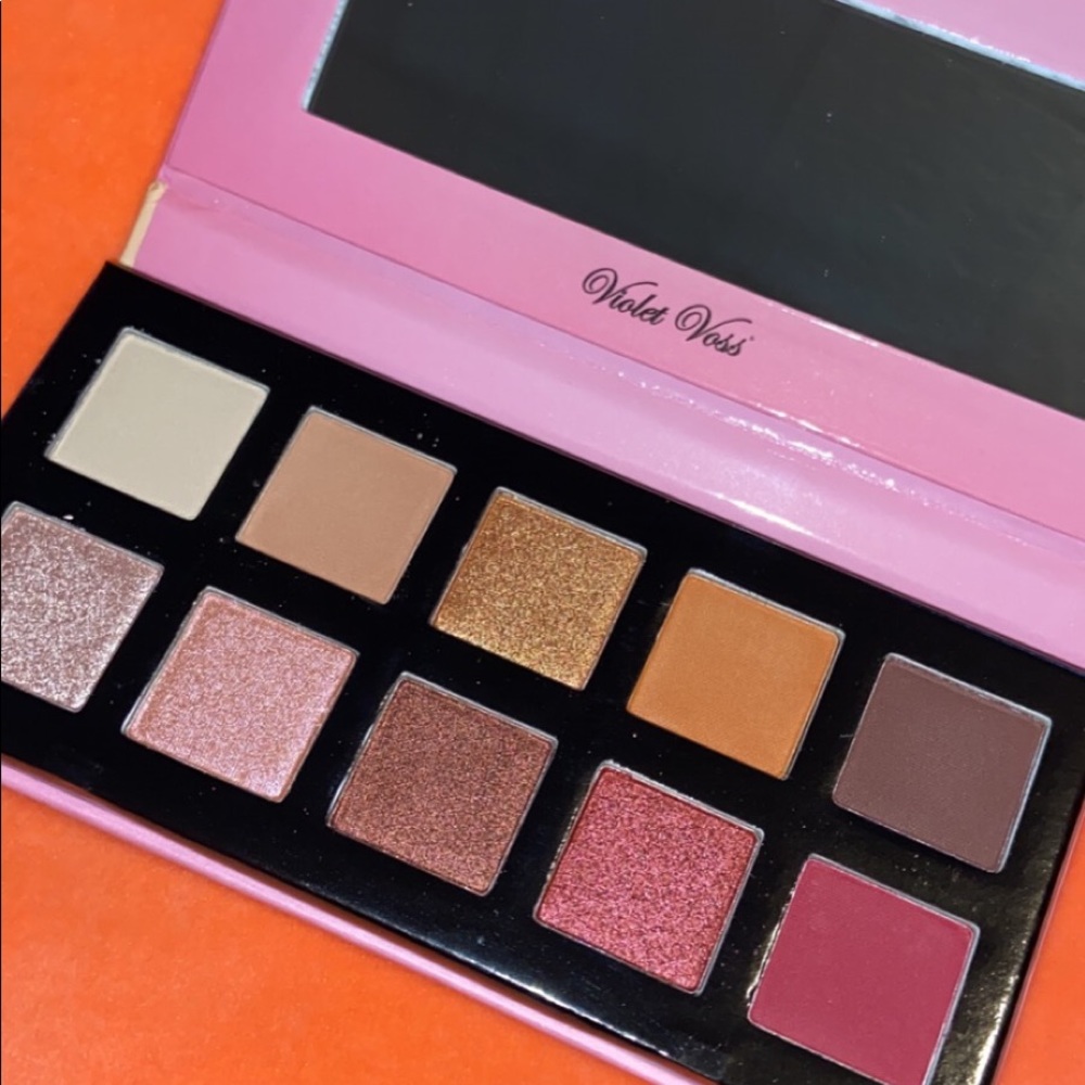 Violet Voss fun sized eyeshadow palette
